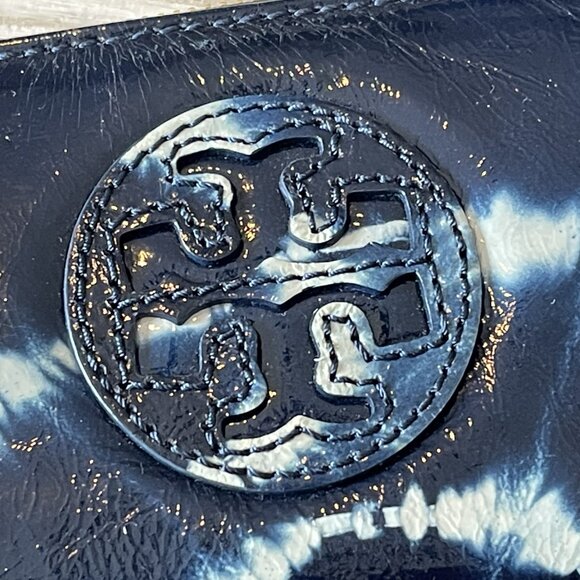Tory Burch Tie Dye Continental Wallet - Picture 2 of 10